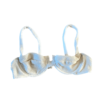 Valkoinen bikinitoppi