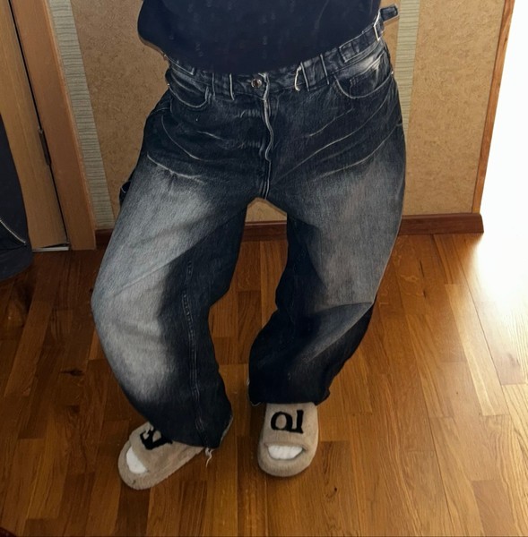 Black wide jeans