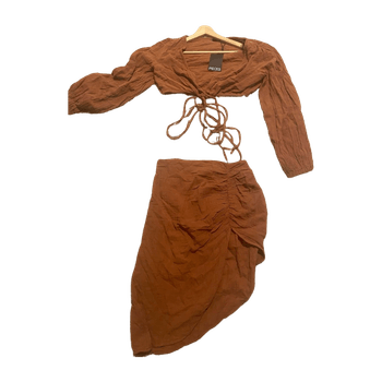 Pieces skirt