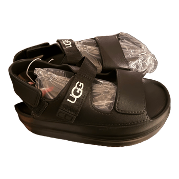 Black platform sandals