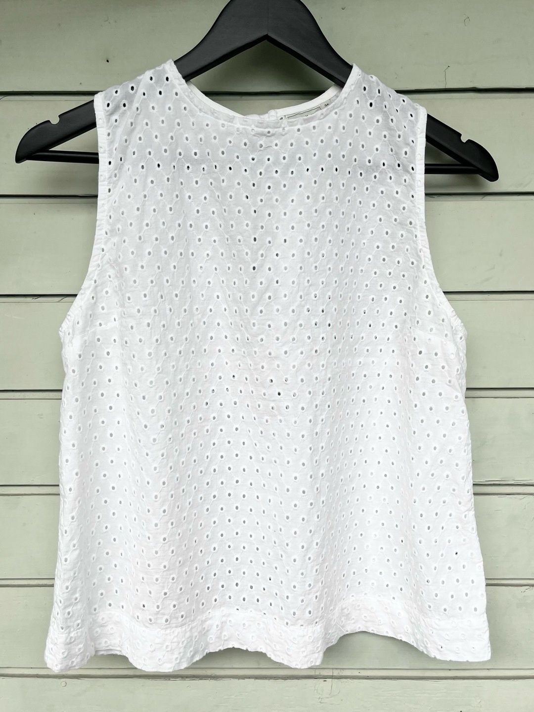 Boomerang top