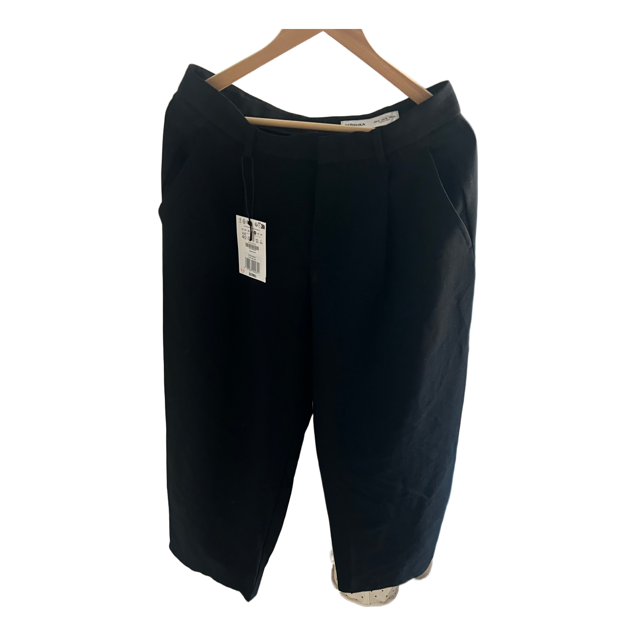Bershka Sorte Bershka bukser, Størrelse L / 40 — Secondhand Bukser med ...