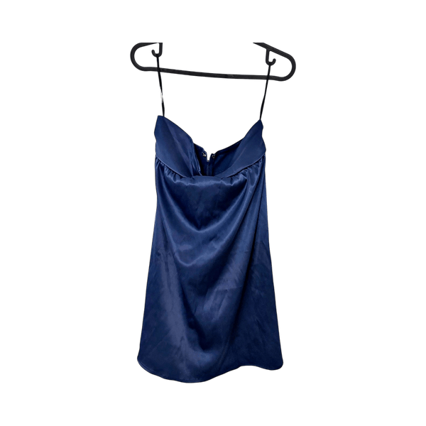 Sininen mekko