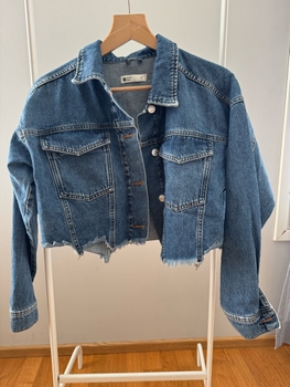 Blue denim cropped jacket Gina Tricot