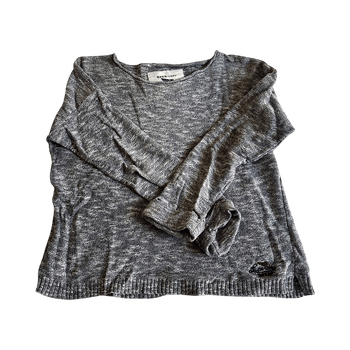 Grey long sleeve sweater