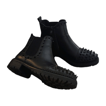 Amada store boots