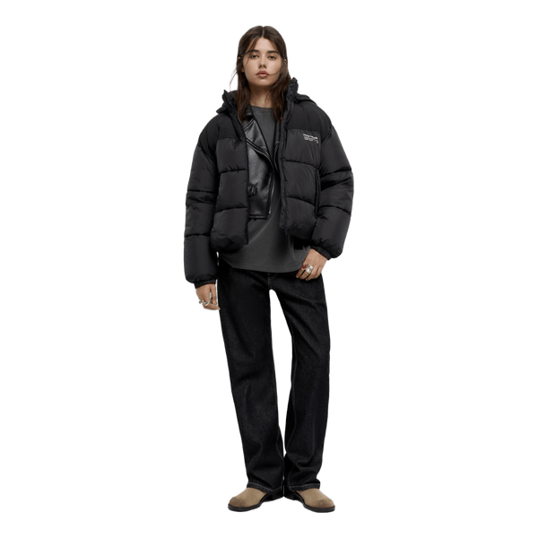 Juoda dygsniuota striukė Pull&Bear