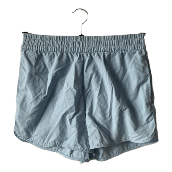 Vaaleansiniset shortsit