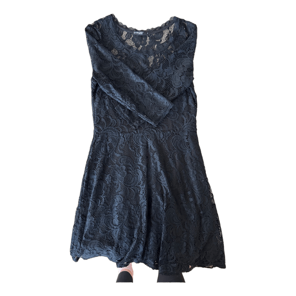 Black lace dress