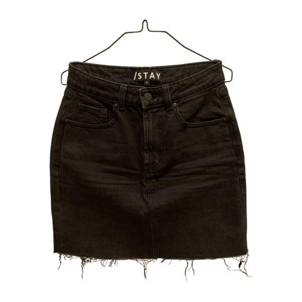 Stay skirt
