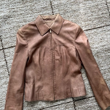 beige Marc Cain nahkatakki naisille