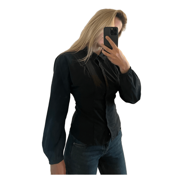 Black long sleeve shirt