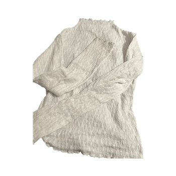 Valkoinen röyhelöpaita