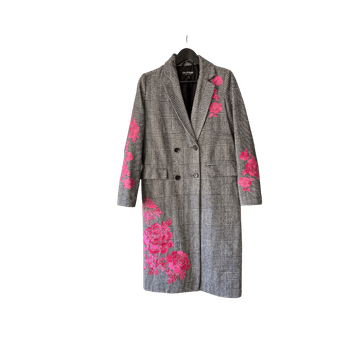 Ruudullinen pitkä villakangastakki