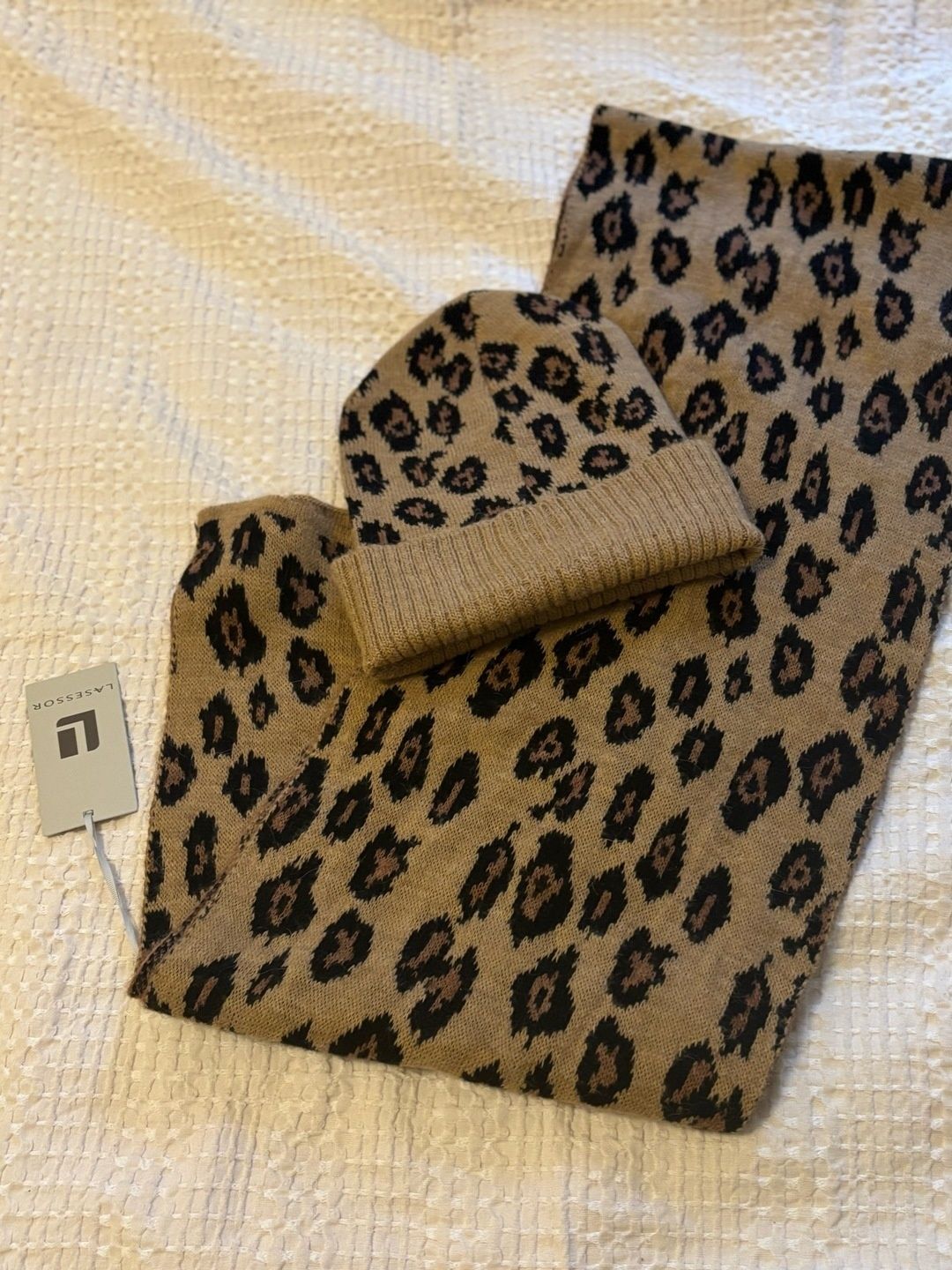 Lasessor scarf