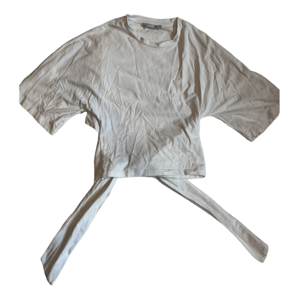 Hvid t-shirt med bindebånd