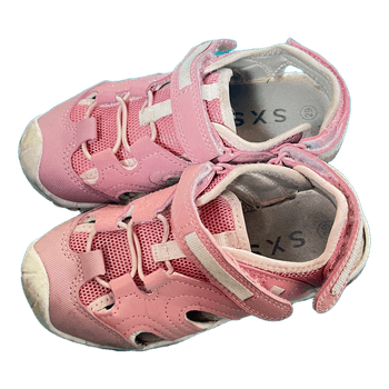Pink sandals for kids