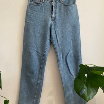 vaaleat vintage farkut