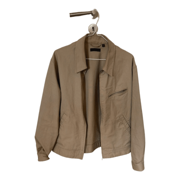 Beige jakke med lynlås