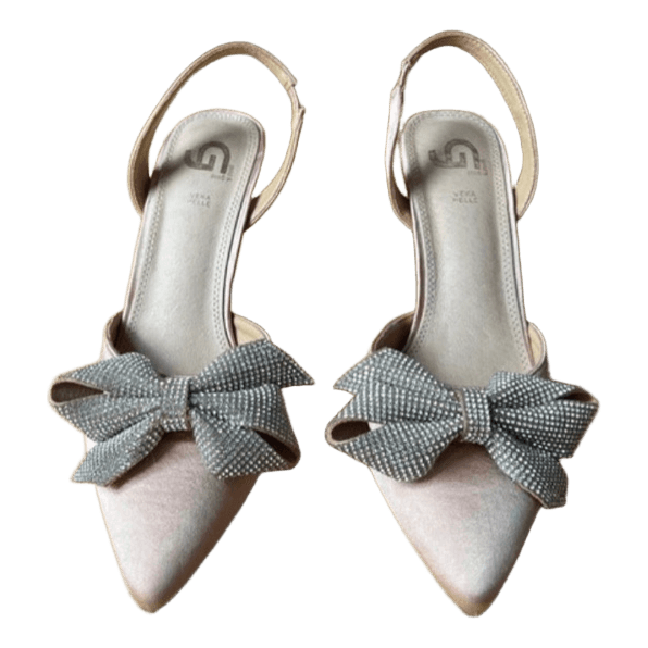 Pink slingback heels with bow