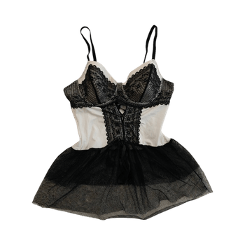 Mustavalkoinen babydoll röyhelötoppi