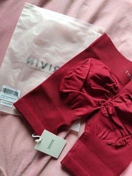Thrivin Push-up shortsit
