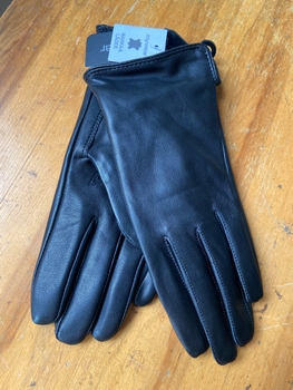 Leather gloves