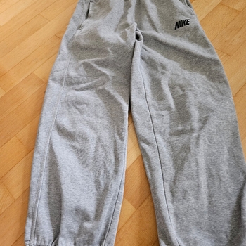 Nike gollegehousut