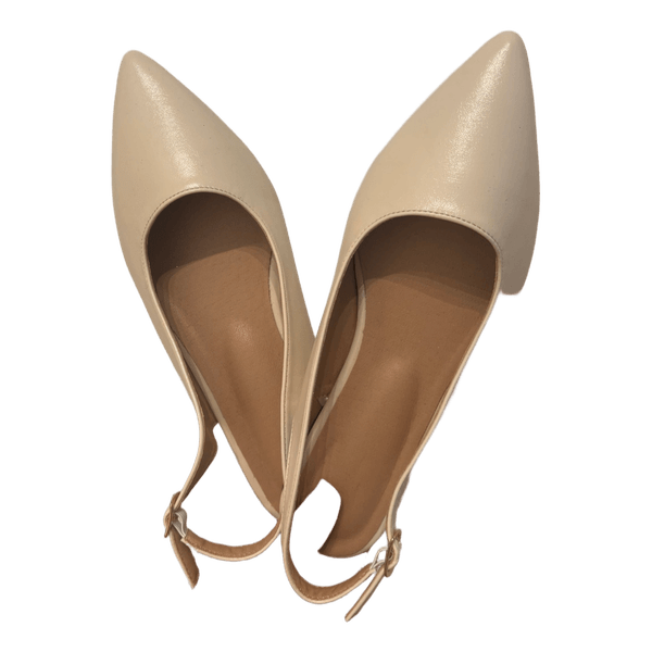 Beige slingback sko