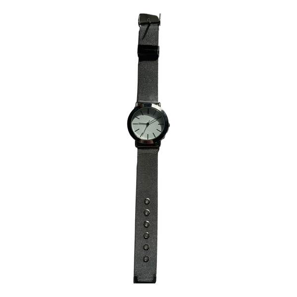 Silver mesh strap watch