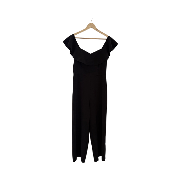 Musta off-shoulder haalari