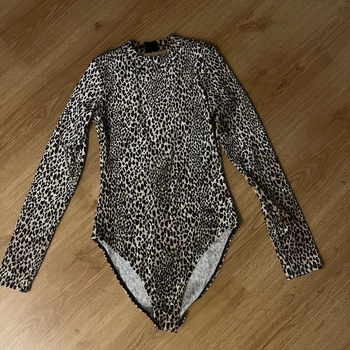 Leopardikuosinen body