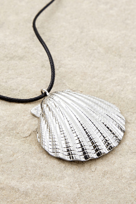 Shell Choker Necklace