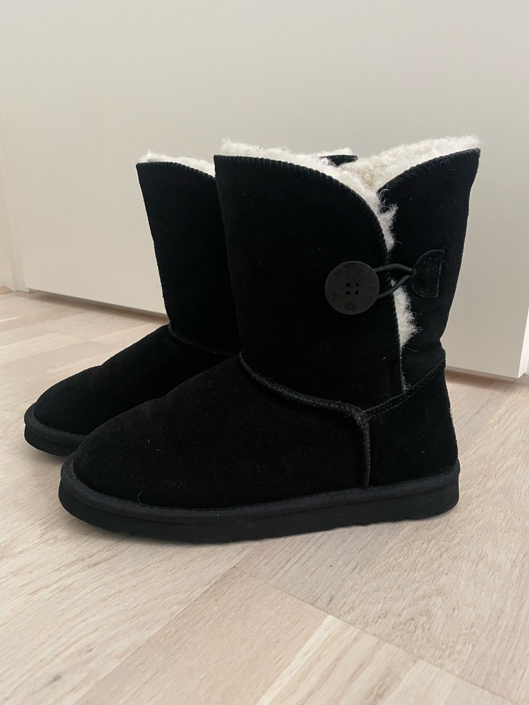 Ugg shoes