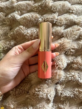 Charlotte tilbury Poskipuna