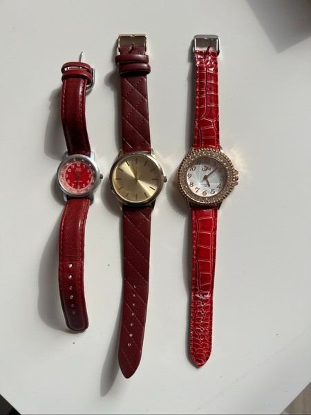 Set of three watches