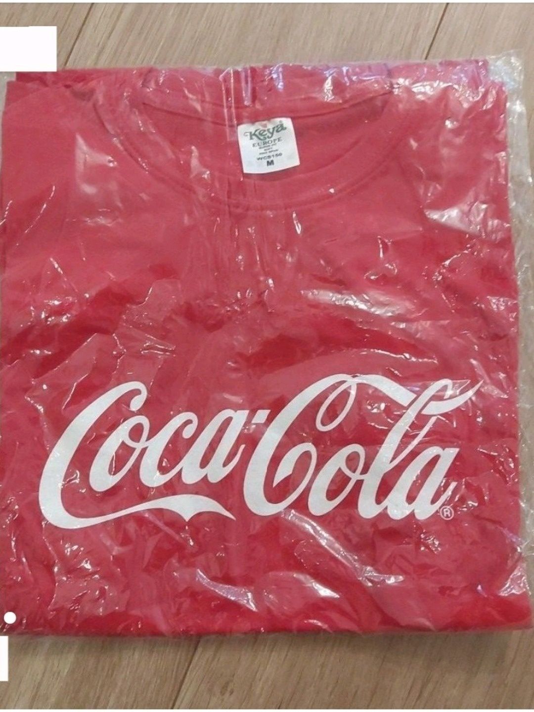 Coca cola top