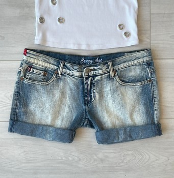 Crazy Age shorts 🩶