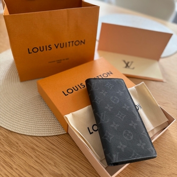 Louis Vuitton Brazza Monogram -lompakko