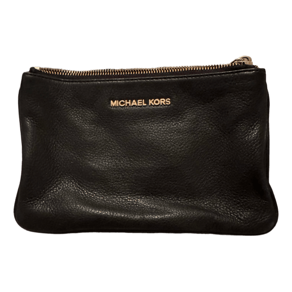 Musta Michael Kors laukku