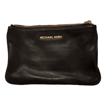 Musta Michael Kors laukku