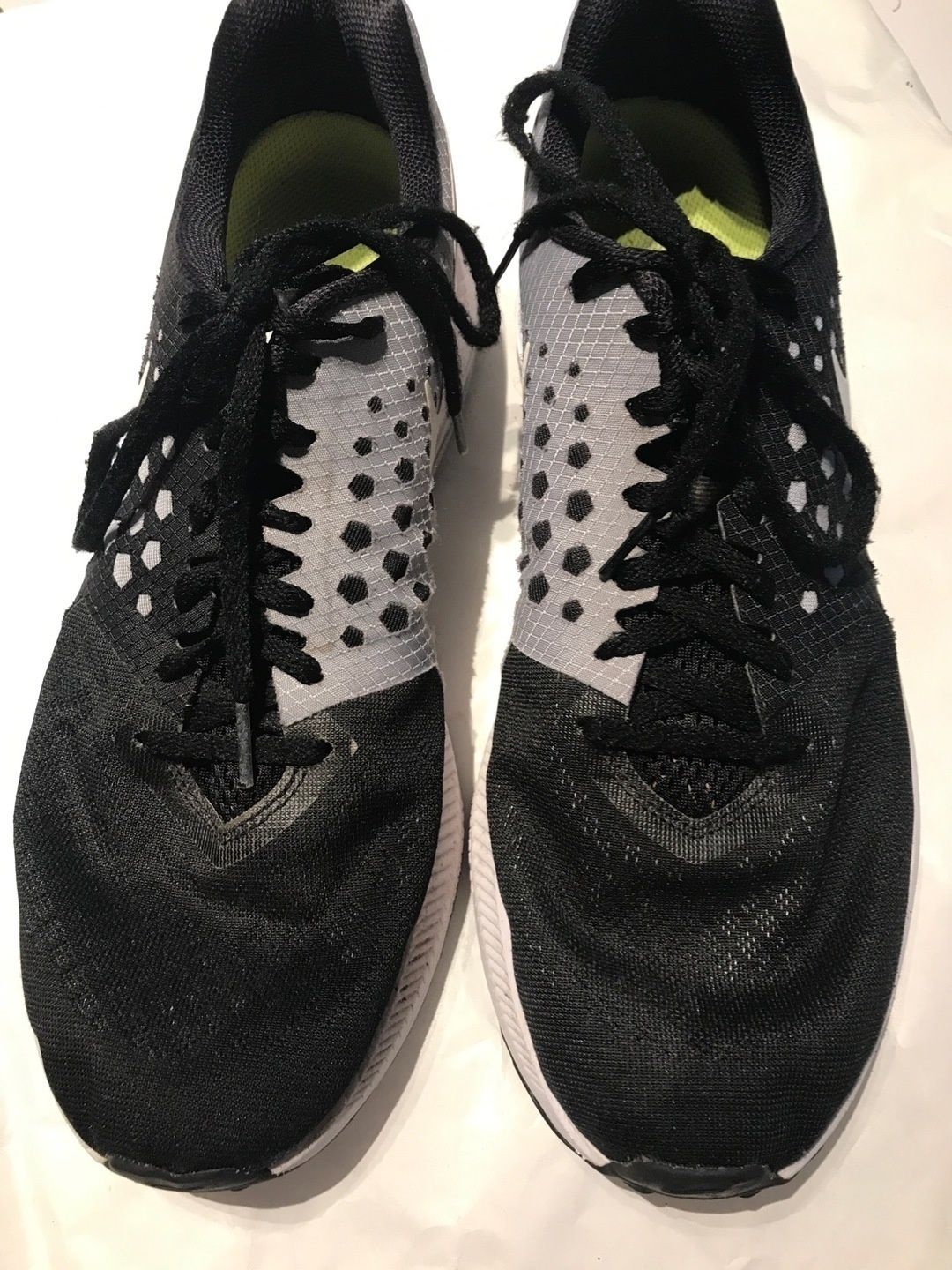 Nike sports shoes