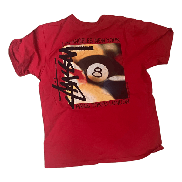 Rød Stüssy t-shirt