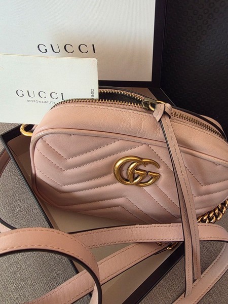 Gucci vaaleanpunainen olkalaukku