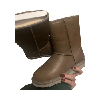 Classic short leather ugg