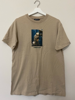 The Hundreds print t-paita
