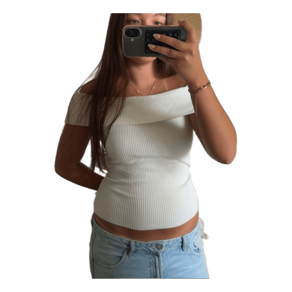 Hvid ribstrikket offshoulder top