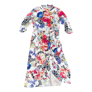 Blomstret kjole med side detalje