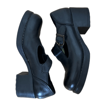 Musta nahkainen Mary Jane kengät