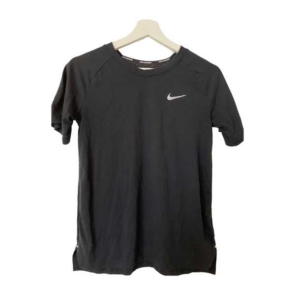 Nike top